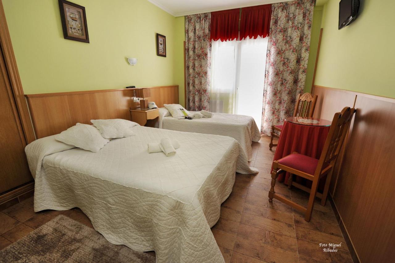 Hostal Ponte Dos Santos Ribadeo Eksteriør billede